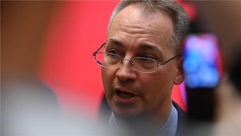 Forum mit BMW, Apple und Co.: Nutzt China das US-Vakuum? Der Präsident der US-Handelskammer in China, Michael Hart, hofft auf leichtere Bedingungen für US-Firmen.