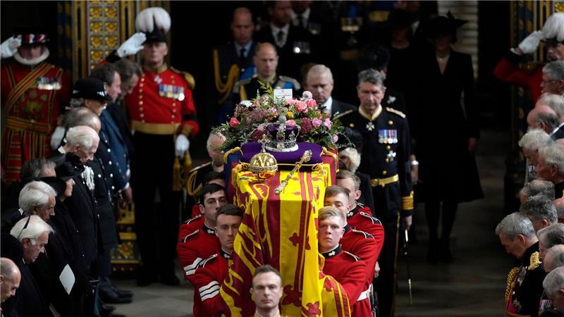 Tod von Papst oder Queen: Warum bewegt einen das eigentlich? Der Trauergottesdienst für Königin Elizabeth II. wurde von schätzungsweise vier Milliarden Menschen verfolgt (Archivbild).