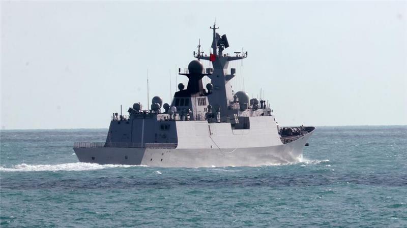 Chinesische Kriegsschiffe vor Australien - Flüge ändern Kurs Die Schiffe befinden sich in internationalen Gewässern - könnten aber eine Gefahr für den Luftverkehr sein.