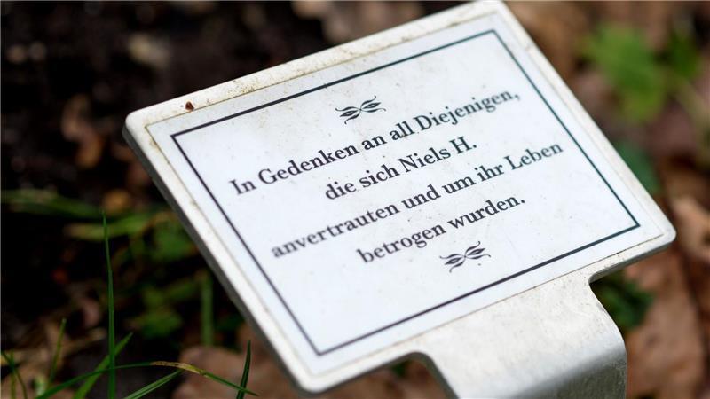 Gedenkstätte für Opfer von Ex-Pfleger Niels Högel In Delmenhorst gibt es bereits zwei Denkmäler für die Opfer des Serienmörders. (Archivfoto)